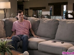 Store pupper, Brunette, Dype svelg, Familie, Milf, Mamma, Fitte, Leker