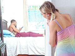 Makuuhuone, Iso perse, Iso kulli, Suihinotto, Karvainen, Luonnolliset tissit, Pienikokoinen, Tissit