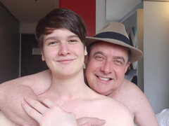 Amatør, Stor pik, Par, Fed, Homoseksuel, Bedstefar, Ældre kvinde, Nøgen