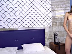 Amatéři, Spodní prádlo, Masturbace, Shemale, Sólo, Tetování, Kozičky