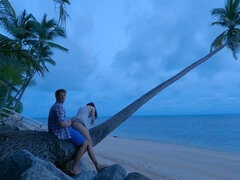 Amateur, Culo grande, Morena, Tetona, Pareja, Tetas naturales, Al aire libre, Público