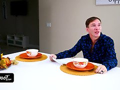 Grote kont, Grote lul, Grote mammen, Pijpbeurt, Oudere vrouw, Rijpe lesbienne, Moeder die ik wil neuken, Schreeuwen