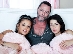 18 anos, Pauzão, Morena, Punheta, Masturbação, Melharucos naturais, Adolescente, Tetas