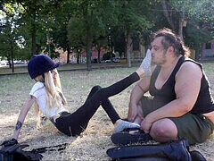 Škornji, Ženska dominacija, Ljubica, Koščena