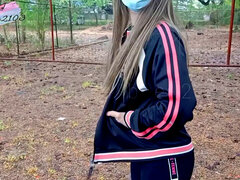 フィリピン女性