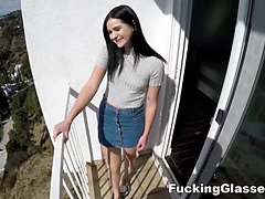 Røv, Smuk, Stor røv, Brunette, Hundestilling, Briller, Sutte, Teenager