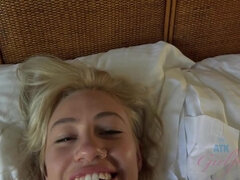 Blond, Kukk suging, Bløtkake, Fotjobb, Kjæreste, Runke, Fitte, Sover