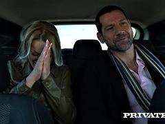 Ruskeahiuksinen, Rankka