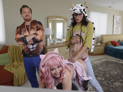 Zadok, Veľké kozy, Brunetka, Šaty, Milf  mčbp, Prirodzené prsia, Piercing, Ponožky