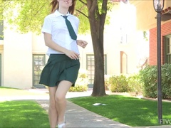 Doble penetracion, Gimnasio, Masaje, Colegiala, Solo, Deporte, Medias largas, Bajo la falda