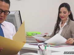 Leie, Asiatisch, Schwarz, Blasen, Handjob, Japanische massage, Büro, Zierlich