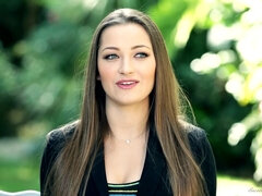 Ruskeahiuksinen, Lukio, Hd, Lesbo, Selkäsauna, Lävistys, Pornotähti, Pillu