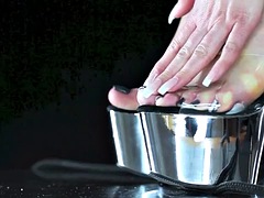 Kötözés – fegyelmezés, Láb, Fétis, Gumi, Érett feleség