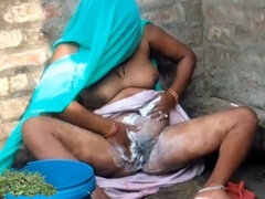 Feito em casa, Indianoa, Mamãe, Nuas, Ao ar livre cartaz de rua outdoor, Público, Minissaia