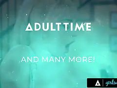 Blondine, Lækker, Langt ned i halsen, Dildo, Naturlige bryster, Fisse, Røvhåret, Spanking