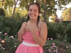 18 ans, Amateur, Grosse bite, Gros seins, Sucer une bite, Brunette brune, Réalité, Adolescente