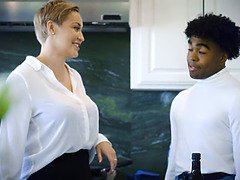 Grosser arsch, Grosse titten, Blasen, Betrug, Fetisch, Interrassisch, Reiten, Flotter dreier