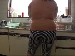 Asian BBW Mommy In The Kitchen - Japanese Porn