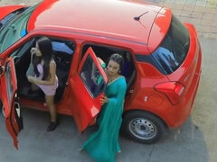 Grote mammen, Bruinharig, Gek, Indisch, Lesbisch, Kut duiken, Tieten likken, Nat