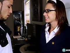 Минет, Брюнетки, Семяизвержение, Очки, Натуральные, Натуральные сиськи, Молоденькие