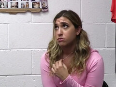 Kiinnijäänyt, Toimisto, Näkökulma pov, Pillu, Ujo, Stripata, Teini, Tangat