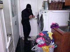 Kont, Grote lul, Grote mammen, Sperma shot, Hondjeshouding, Hardcore, Likken, Slipje