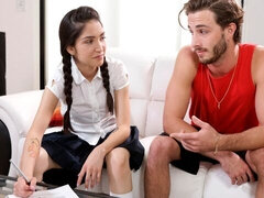 Grote lul, Grote mammen, Schattig, Natuurlijke tieten, Twee staartjes, Kut duiken, Zusters, Tatoeage