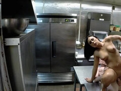 Kukk suging, Ansiktssperm, Kjøkken