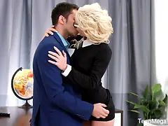 Pijpbeurt, Stel, Sperma in gezicht, Kut duiken, Rijden, Schreeuwen, Billekoek, Tiener