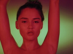 Bambino, Tette grandi, Brunetta, Femmina, Hd, Masturbazione, Olio, Softcore