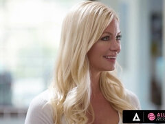 Gros seins, Face assise, Pieds, Hd, Lesbienne, Léchez, Réalité, Nénés