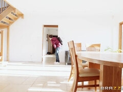 Χοντρή γυναίκα, Απιστία, Στο πρόσωπο, Μαλακία, Τακούνια, Μαμά, Πραγματικότητα, Καλσόν