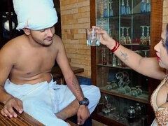 Hatalmas hátsó, Szőke, Cumizás, Durva, Krémes süti, Indiai, Szopás, Begyek