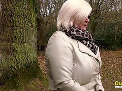 Mooi, Oudere vrouw, Lesbisch, Rijpe lesbienne, Moeder, Natuurlijke tieten, Kut duiken, Stiefmoeder