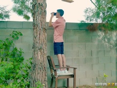 Tetas grandes, Corridas, Atragantadas, Masturbación, Al aire libre, Piscina, Realidad, Tetas