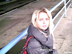 hoe STOP - ash-blonde Czech mummy picked up at the bus station