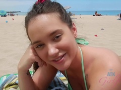 Plage, Bikini, Petite amie, Piercing, Pov, Public, Dénudage, Nénés