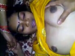 Indian guy penetrates GF's unshaved peach at home