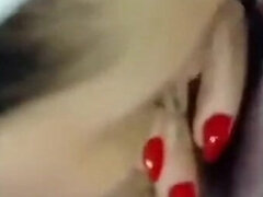 Ruskeahiuksinen, Taipuisa, Äiti jota haluaisin panna, Äiti