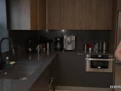 Zadek, Kotě, Kuřba, Hardcore, Mezirasové, Milf žcbp, Přírodní prsa, Švédská rojka