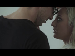 Blondína, Kuřba, Pár, Spermie v puse, Bozkávanie, Bradavky, Nohavičky, Pička