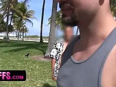 Sucer une bite, Brunette brune, Hd, Petite femme, Criant, Adolescente, Nénés