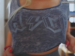 Kotě, Velký zadek, Velké kozy, Blondýna, Prsatá, Kozičky