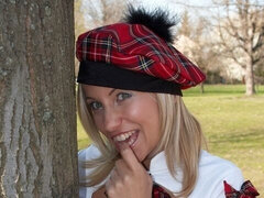 Blondína, Kuřba, Na psíka, Honění, Bozkávanie, Školáčka, Sukne, Teenka