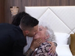 Närbild, Granny, Hårig, Hd, Slick, Mogen, Fitta, Trekant