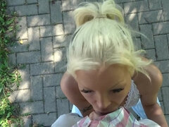Stora tuttar, Blondin, Avsugning, Doggystyle, Ansiktsbehandling, Hd, Utomhus, Offentlig