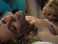 18 éves, Tekintélyes didik, Klasszikus, Ujjazás, Maszti, Természetes mellek, Sztrippelés, Begyek