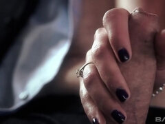 Brunetta, Schizzo di sborra, Facciale, Lingerie