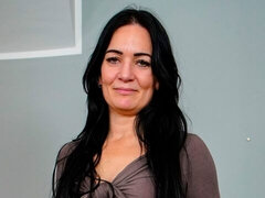 Velký zadek, Velké kozy, Brunetka, Prstění, Masturbace, Sólo, Odstraňování, Hračky