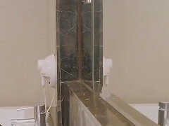 Azijci, Prišlo v usta, Jahanje